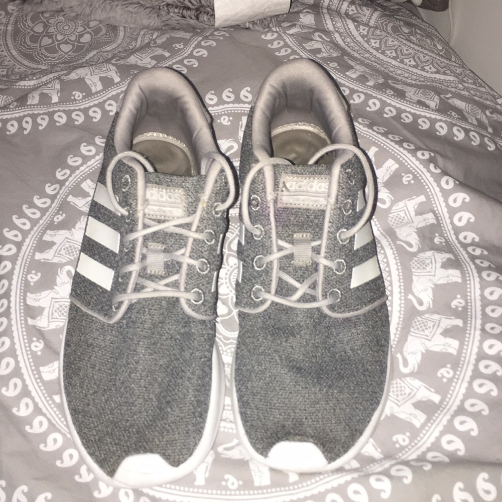 Tennis Shoes